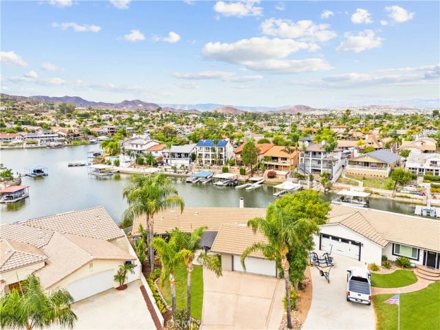 30199 Windward Drive, Canyon Lake, CA 92587