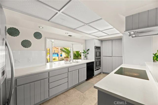 30199 Windward Drive, Canyon Lake, CA 92587