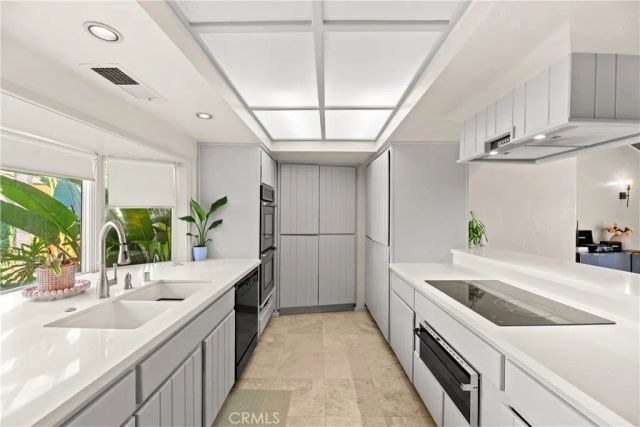 30199 Windward Drive, Canyon Lake, CA 92587