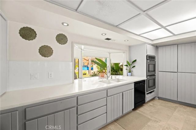 30199 Windward Drive, Canyon Lake, CA 92587