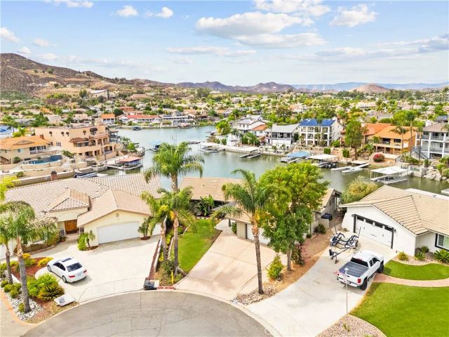 30199 Windward Drive, Canyon Lake, CA 92587
