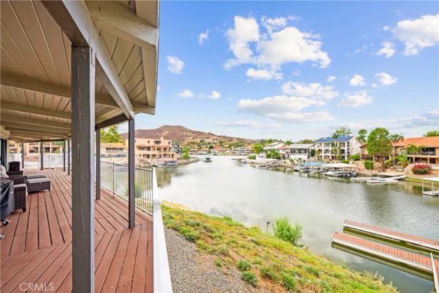 30199 Windward Drive, Canyon Lake, CA 92587