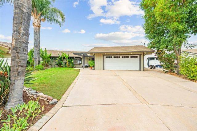 30199 Windward Drive, Canyon Lake, CA 92587