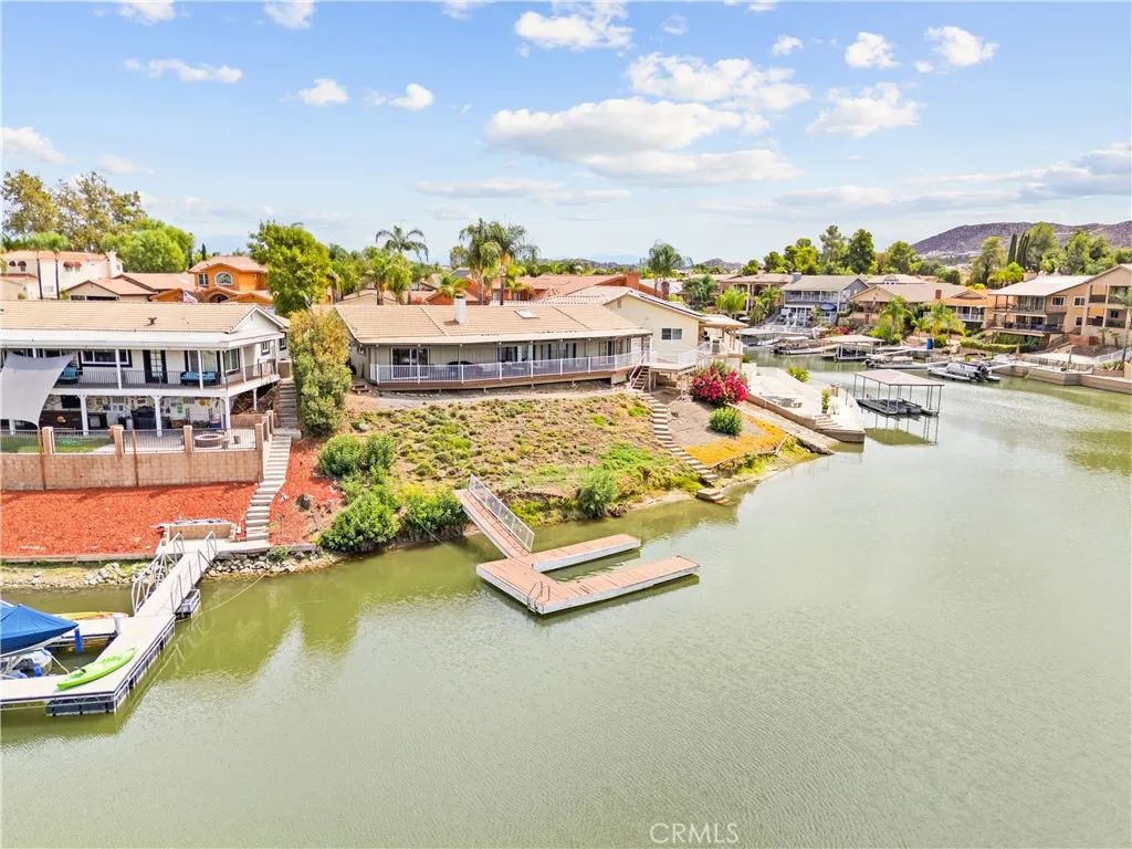 30199 Windward Drive, Canyon Lake, CA 92587