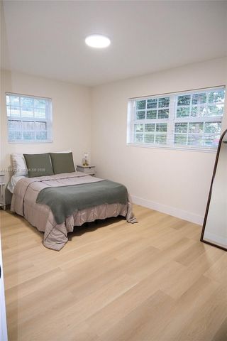 1084 SW 4th Ave, Pompano Beach, FL 33060