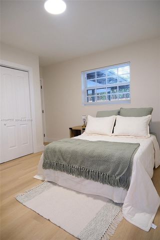 1084 SW 4th Ave, Pompano Beach, FL 33060