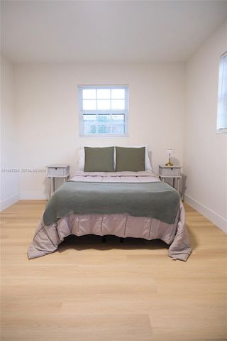 1084 SW 4th Ave, Pompano Beach, FL 33060