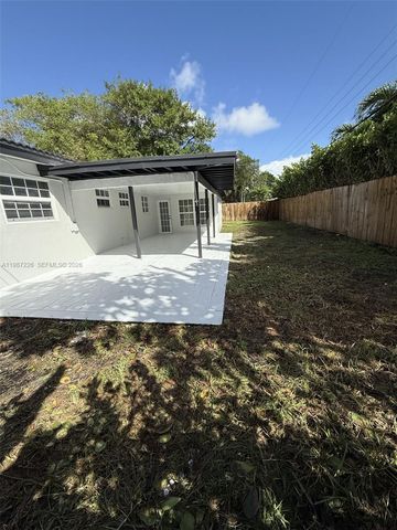 1084 SW 4th Ave, Pompano Beach, FL 33060