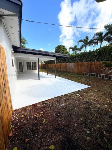 1084 SW 4th Ave, Pompano Beach, FL 33060