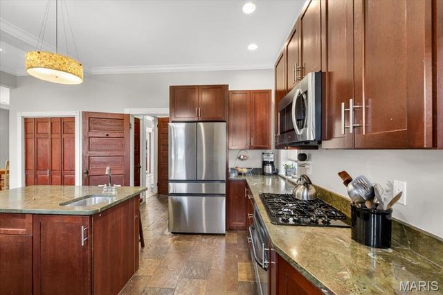 5123 Westminster Place, St Louis, MO 63108