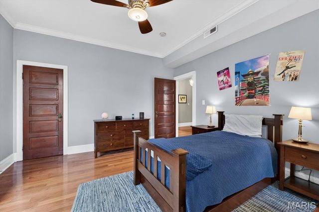 5123 Westminster Place, St Louis, MO 63108