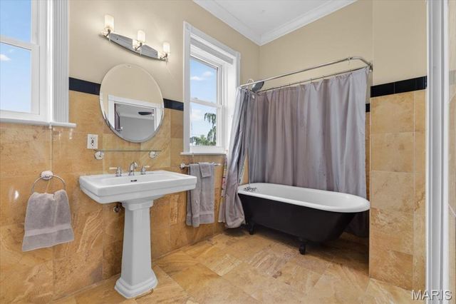 5123 Westminster Place, St Louis, MO 63108