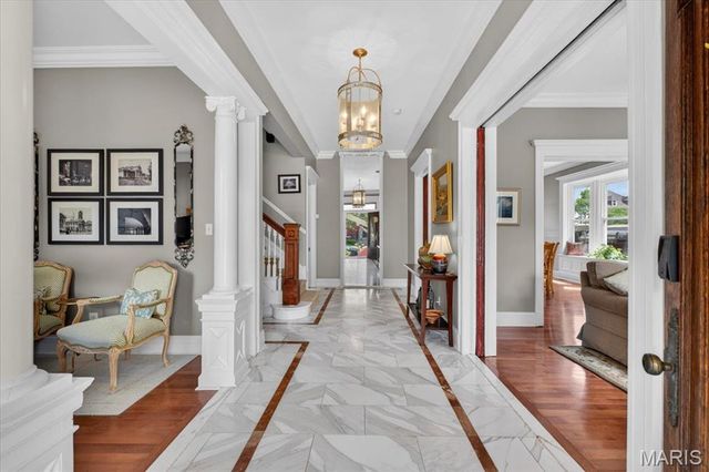 5123 Westminster Place, St Louis, MO 63108