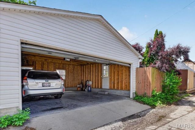 5123 Westminster Place, St Louis, MO 63108
