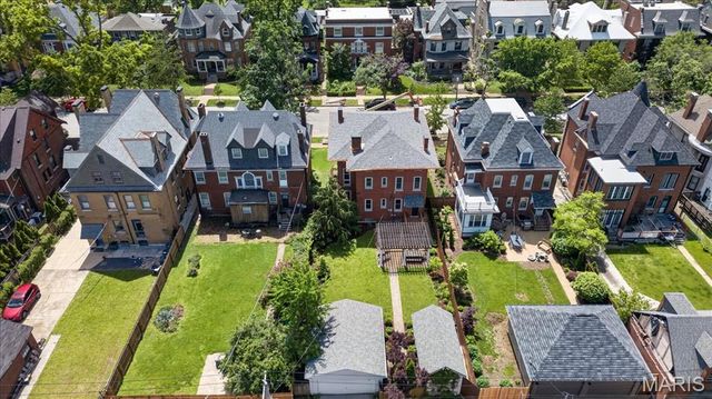 5123 Westminster Place, St Louis, MO 63108