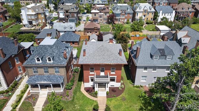 5123 Westminster Place, St Louis, MO 63108