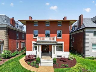 5123 Westminster Place, St Louis, MO 63108