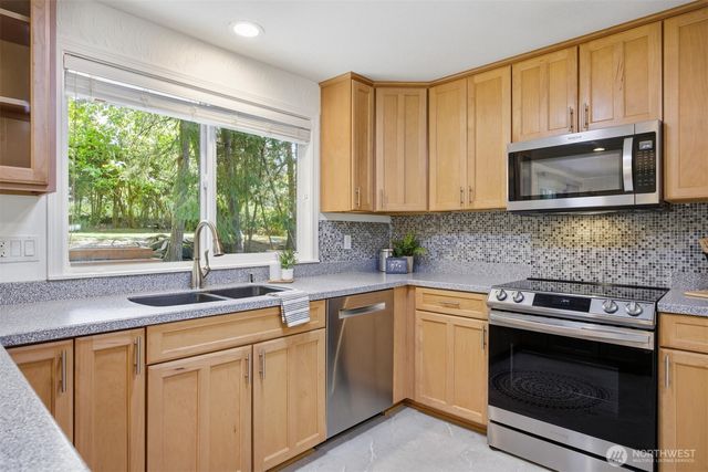 3838 Cindy Lane, Bellingham, WA 98226