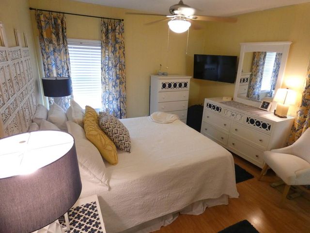 9790 66TH STREET N 100, Pinellas Park, FL 33782