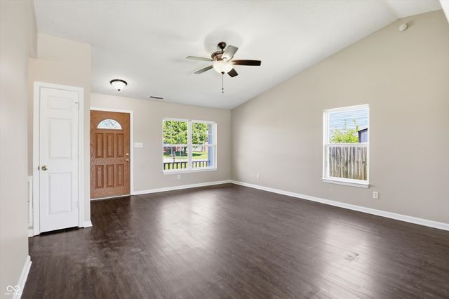 952 Pine Ridge Way, Brownsburg, IN 46112