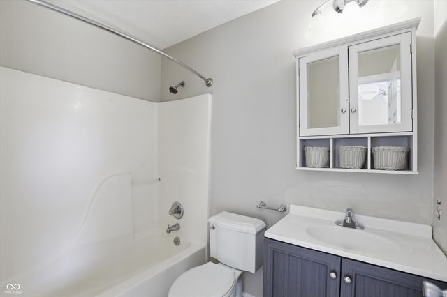 952 Pine Ridge Way, Brownsburg, IN 46112