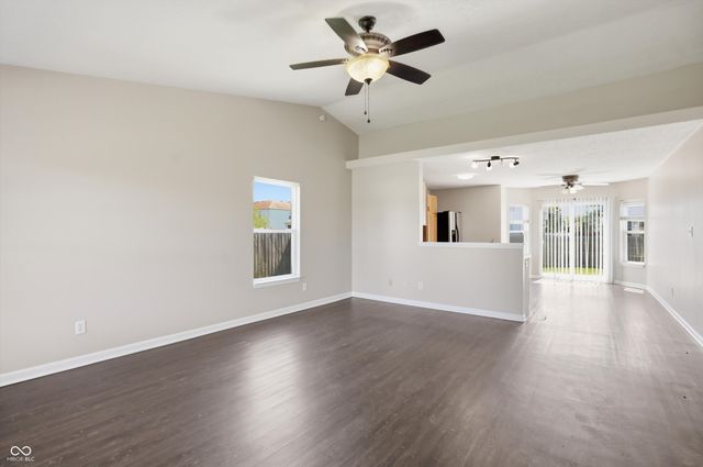 952 Pine Ridge Way, Brownsburg, IN 46112