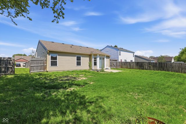 952 Pine Ridge Way, Brownsburg, IN 46112