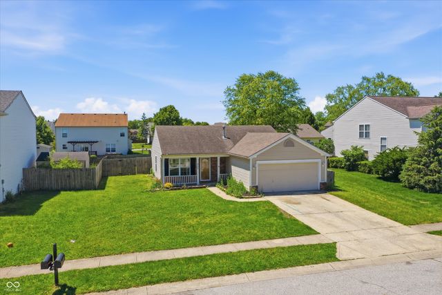 952 Pine Ridge Way, Brownsburg, IN 46112