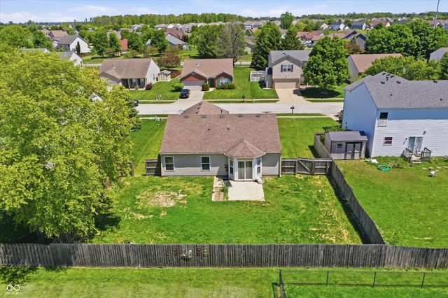 952 Pine Ridge Way, Brownsburg, IN 46112