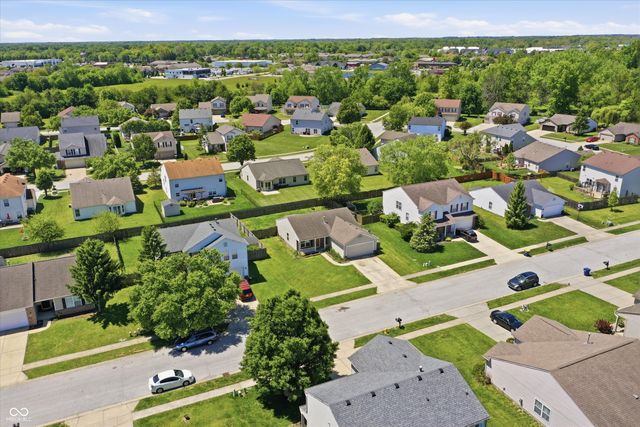 952 Pine Ridge Way, Brownsburg, IN 46112