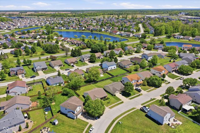 952 Pine Ridge Way, Brownsburg, IN 46112