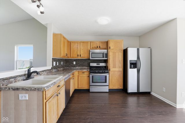952 Pine Ridge Way, Brownsburg, IN 46112