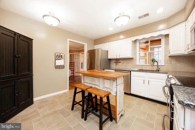 204 E BUCHERT RD, Gilbertsville, PA 19525