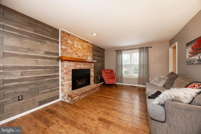 204 E BUCHERT RD, Gilbertsville, PA 19525