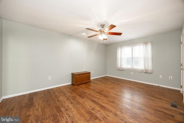 204 E BUCHERT RD, Gilbertsville, PA 19525