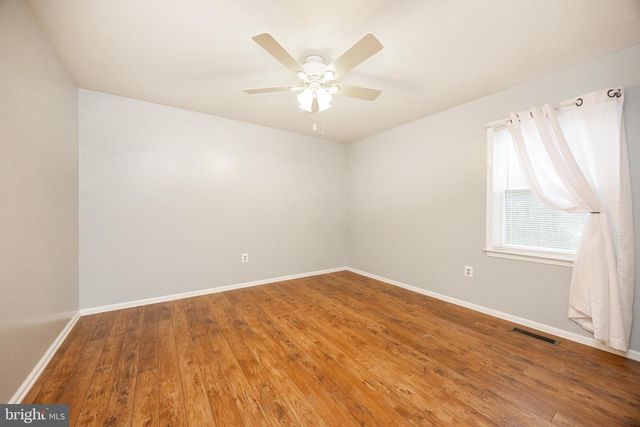 204 E BUCHERT RD, Gilbertsville, PA 19525