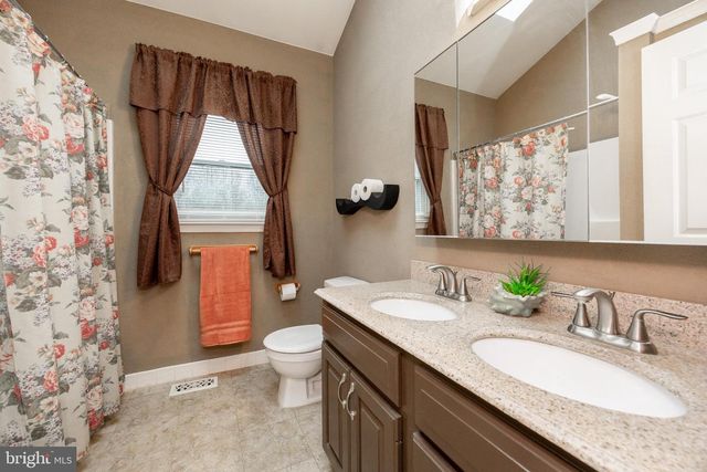 204 E BUCHERT RD, Gilbertsville, PA 19525