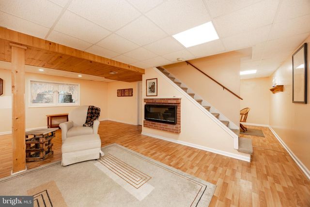 204 E BUCHERT RD, Gilbertsville, PA 19525