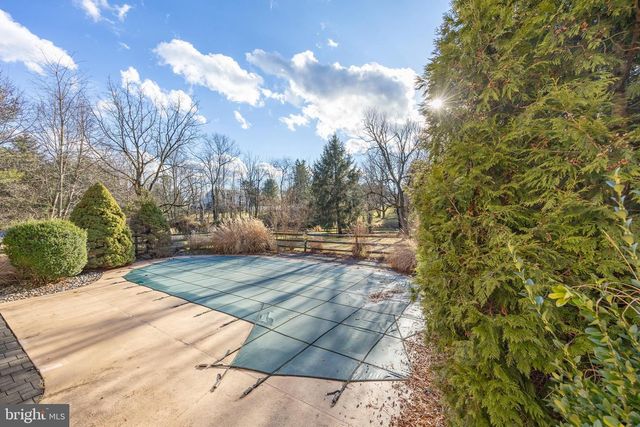 204 E BUCHERT RD, Gilbertsville, PA 19525