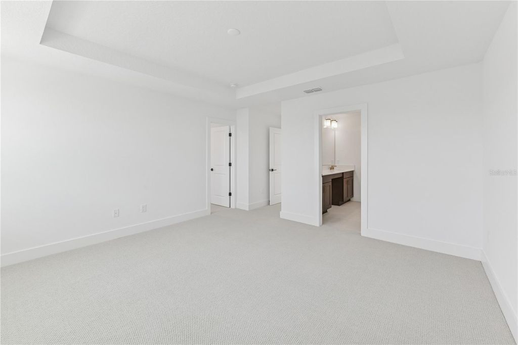 Image 11 of property listing at 2600 LONG PINE AVENUE, Apopka, FL 32712