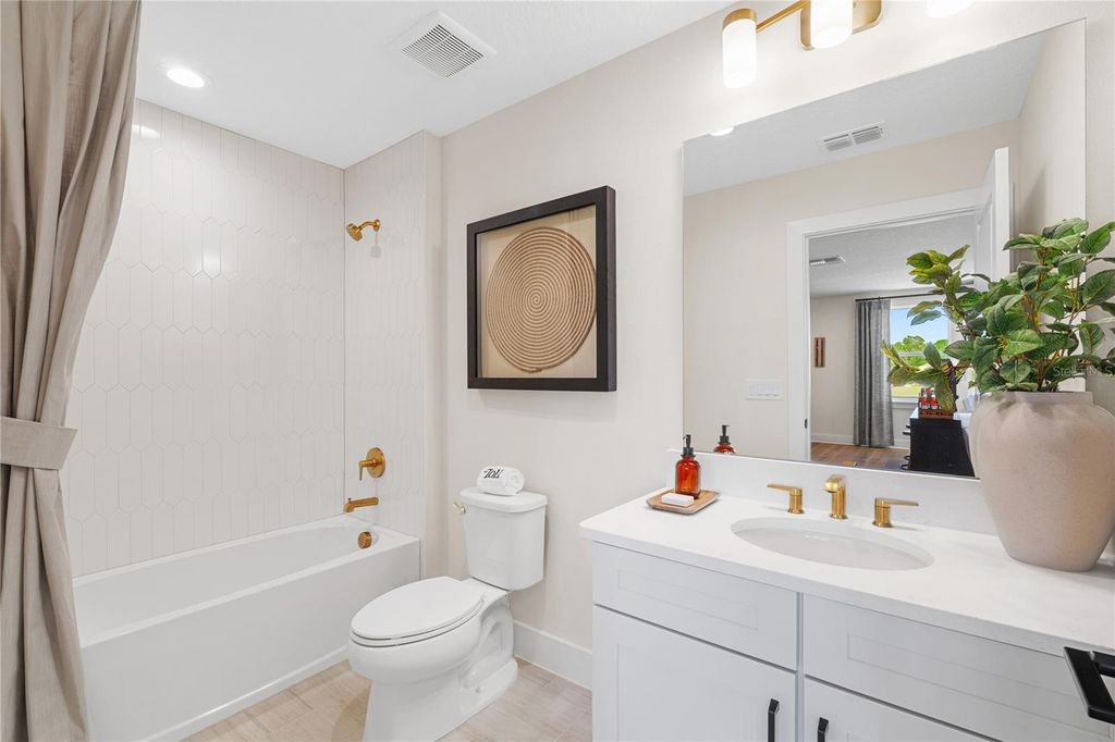 Image 22 of property listing at 2600 LONG PINE AVENUE, Apopka, FL 32712