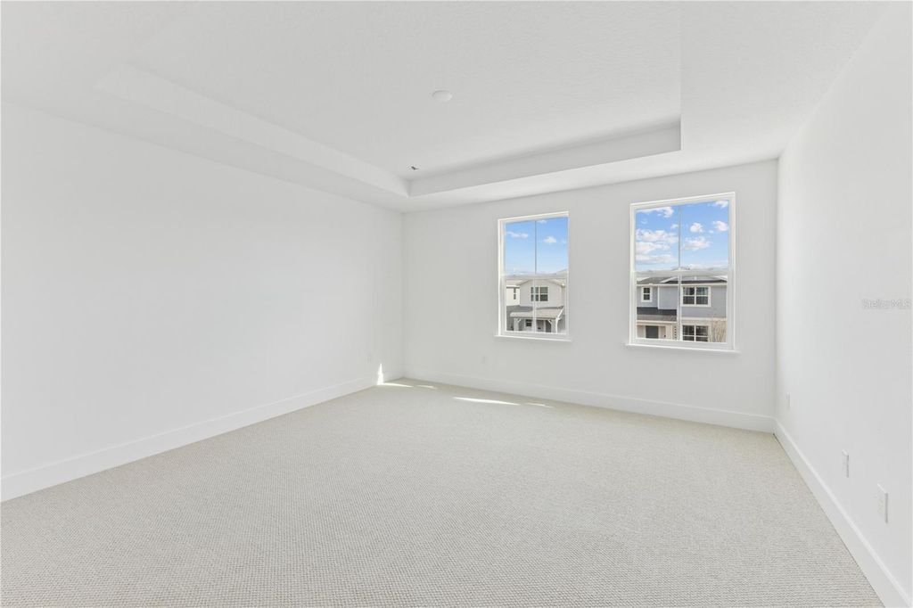 Image 10 of property listing at 2600 LONG PINE AVENUE, Apopka, FL 32712