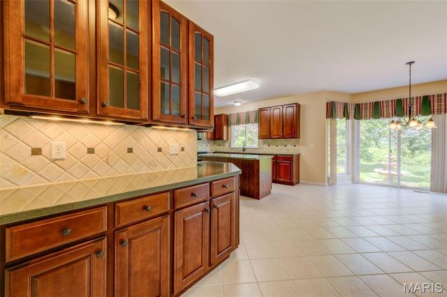 831 Wheaton Way, St Louis, MO 63141