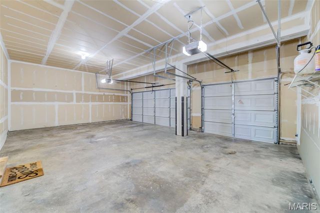831 Wheaton Way, St Louis, MO 63141