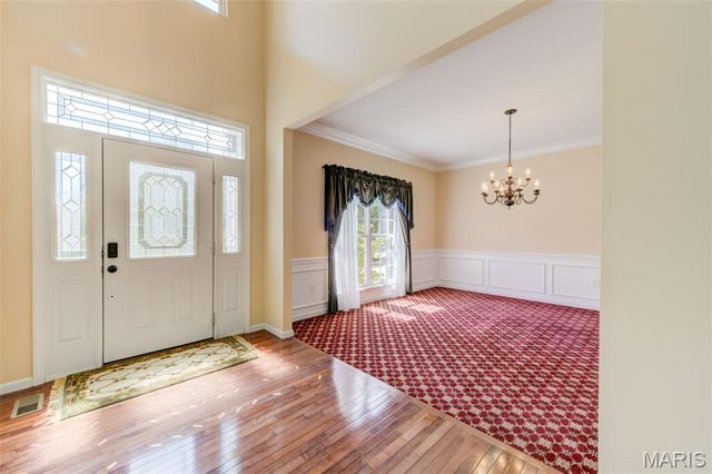 831 Wheaton Way, St Louis, MO 63141