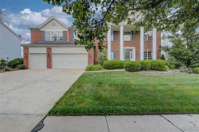 831 Wheaton Way, St Louis, MO 63141