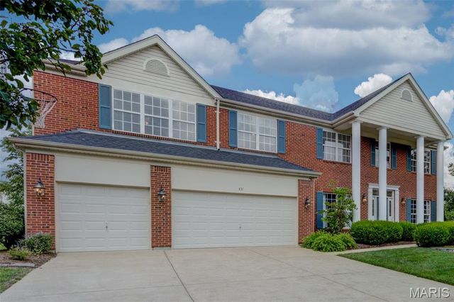 831 Wheaton Way, St Louis, MO 63141