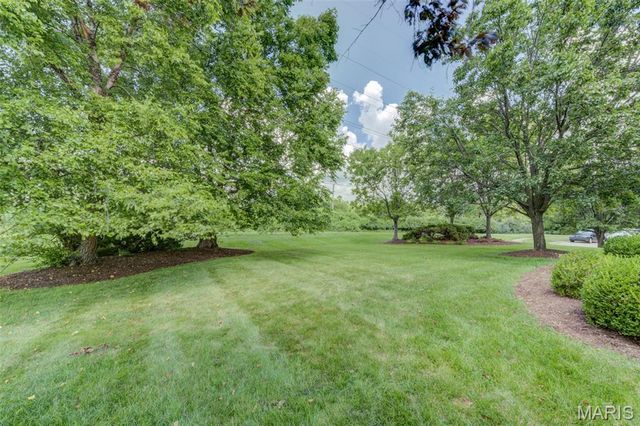 831 Wheaton Way, St Louis, MO 63141