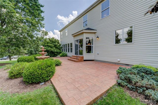 831 Wheaton Way, St Louis, MO 63141