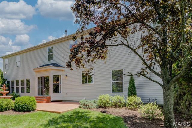 831 Wheaton Way, St Louis, MO 63141
